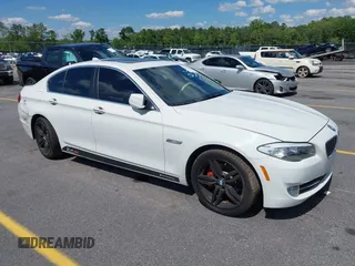 2012 BMW 5 Series 528i z VIN WBAXG5C55CDW66358, wystawiony jako IAAI lot #42166239 z przebiegiem 81 336 mil mil oraz . Historia ofert i sprzedaży dostępna na DreamBid. Obrazek 1.