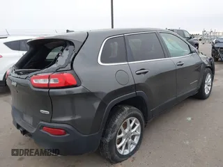 2015 Jeep Cherokee Latitude with VIN 1C4PJMCS2FW755219, listed as a IAAI auction lot 41830715 with 113,097 mi miles. Bid and sale history available at carsss.com. Image 4.