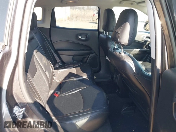 2019 Jeep Compass Latitude with VIN 3C4NJDBB2KT787029, listed as a IAAI auction lot 41704303 with 45,492 mi miles. Bid and sale history available at carsss.com. Image 8.