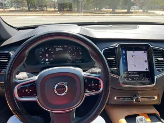 2021 Volvo XC90 Inscription Expression z VIN YV4BR0CL8M1708756, wystawiony jako Copart lot #61388935 z przebiegiem 139 013 mil mil oraz Czysty tytuł • Clean title. Historia ofert i sprzedaży dostępna na DreamBid. Obrazek 7.