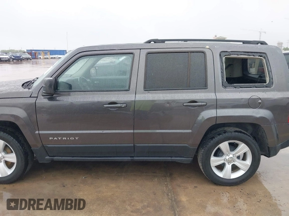 2016 Jeep Patriot Latitude with VIN 1C4NJPFB7GD682060, listed as a IAAI auction lot 41898444 with 67,717 mi miles and . Bid and sale history available at DreamBid. Image 14.