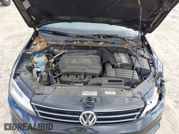 2015 Volkswagen Jetta SE with VIN 3VWD07AJ7FM313101, listed as a IAAI auction lot 42524898 with 207,725 mi miles and . Bid and sale history available at DreamBid. Image 10.