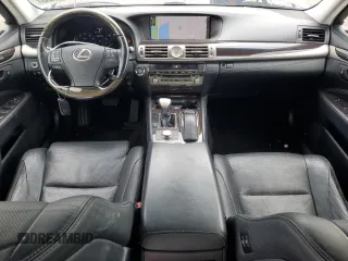 2017 Lexus LS 460 z VIN JTHCL5EF2H5029088, wystawiony jako Copart lot #53585065 z przebiegiem 100 721 mil mil oraz Szkoda całkowita • Salvage title. Historia ofert i sprzedaży dostępna na DreamBid. Obrazek 8.