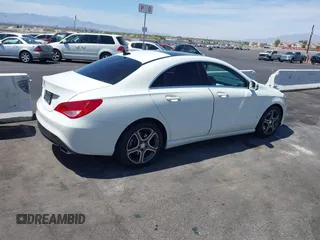 2014 Mercedes-Benz CLA 250 z VIN WDDSJ4EB3EN045327, wystawiony jako IAAI lot #42090466 z przebiegiem 121 805 mil mil oraz . Historia ofert i sprzedaży dostępna na DreamBid. Obrazek 4.