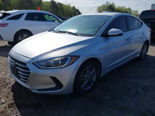 2017 Hyundai Elantra Limited z VIN 5NPD84LF6HH062986, wystawiony jako IAAI lot #41913822 z przebiegiem 163 618 mil mil oraz . Historia ofert i sprzedaży dostępna na DreamBid. Obrazek 20.