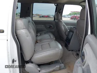 1999 Chevrolet Suburban with VIN 3GNEC16RXXG169156, listed as a IAAI auction lot 41981088 with 229,783 mi miles and . Bid and sale history available at DreamBid. Image 8.
