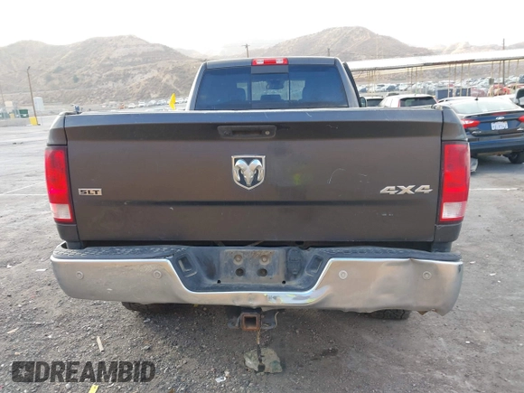 2017 Ram 2500 SLT z VIN 3C6UR5JL4HG570952, wystawiony jako IAAI lot #41456094 z przebiegiem 245 785 mil mil oraz . Historia ofert i sprzedaży dostępna na DreamBid. Obrazek 16.