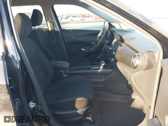 2021 Nissan Kicks SV with VIN 3N1CP5CV2ML562636, listed as a IAAI auction lot 41743228 with 38,505 mi miles. Bid and sale history available at carsss.com. Image 5.