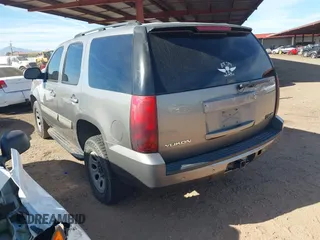 2007 GMC Yukon SLT with VIN 1GKFC13J67J111074, listed as a IAAI auction lot 41459309 with 212,753 mi miles. Bid and sale history available at carsss.com. Image 3.