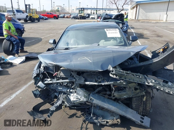 2018 Chevrolet Camaro 1LT z VIN 1G1FB1RS0J0168357, wystawiony jako IAAI lot #41428485 z przebiegiem Nie podano mil oraz . Historia ofert i sprzedaży dostępna na DreamBid. Obrazek 6.