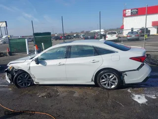2022 Toyota Avalon XLE with VIN 4T1AZ1FB1NU079120, listed as a IAAI auction lot 41568799 with 63,419 mi miles. Bid and sale history available at carsss.com. Image 14.