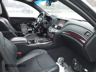 2013 Infiniti M z VIN JN1BY1AR9DM600490, wystawiony jako IAAI lot #41248655 z przebiegiem 125 167 mil mil oraz . Historia ofert i sprzedaży dostępna na DreamBid. Obrazek 5.