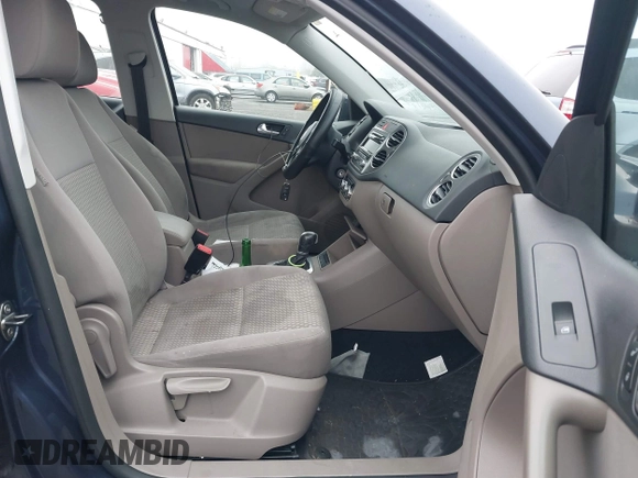 2011 Volkswagen Tiguan SEL with VIN WVGBV7AX0BW502713, listed as a IAAI auction lot 41324829 with 135,294 mi miles and . Bid and sale history available at DreamBid. Image 5.