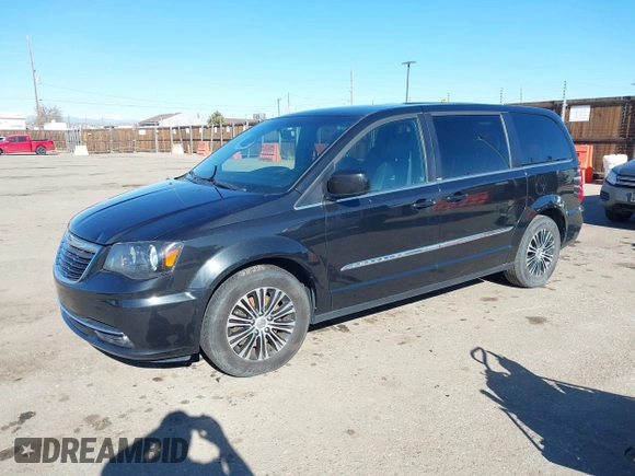 2014 Chrysler Town & Country S with VIN 2C4RC1HG0ER257498, listed as a IAAI auction lot 41627860 with 134,540 mi miles. Bid and sale history available at carsss.com. Image 2.