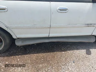 2000 Ford Expedition Eddie Bauer с VIN 1FMEU17L3YLB95565, выставлен на аукционе IAAI как лот 42517370 с пробегом Не указан миль и . История ставок и продаж доступна на DreamBid. Изображение 6.