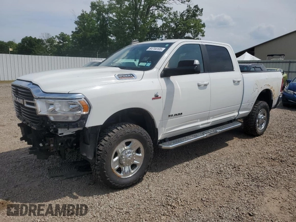 2021 Ram 2500 Big Horn z VIN 3C6UR5DL3MG653357, wystawiony jako Copart lot #64744105 z przebiegiem 79 851 mil mil oraz Szkoda całkowita • Salvage title. Historia ofert i sprzedaży dostępna na DreamBid. Obrazek 1.