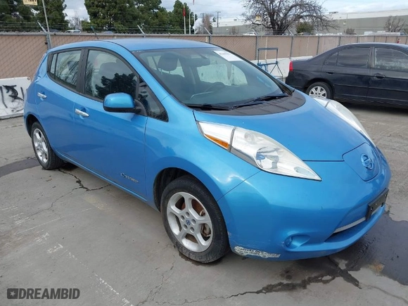 2013 Nissan LEAF SV with VIN 1N4AZ0CP8DC413362, listed as a IAAI auction lot 41669017 with NaN miles. Bid and sale history available at carsss.com. Image 1.