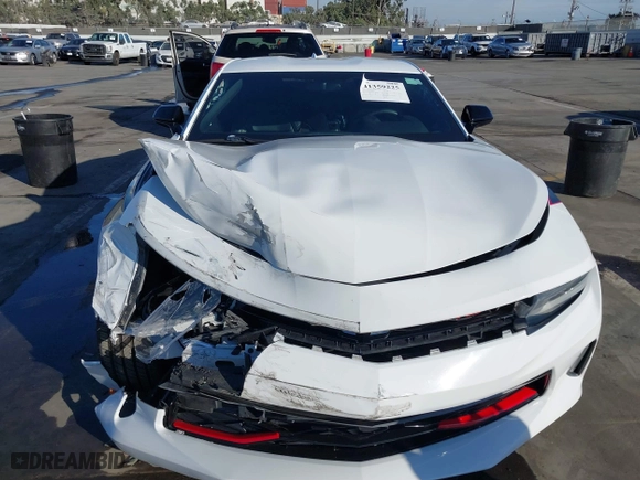 2018 Chevrolet Camaro 2LT with VIN 1G1FD1RS7J0160296, listed as a IAAI auction lot 41359225 with 35,431 mi miles. Bid and sale history available at carsss.com. Image 6.