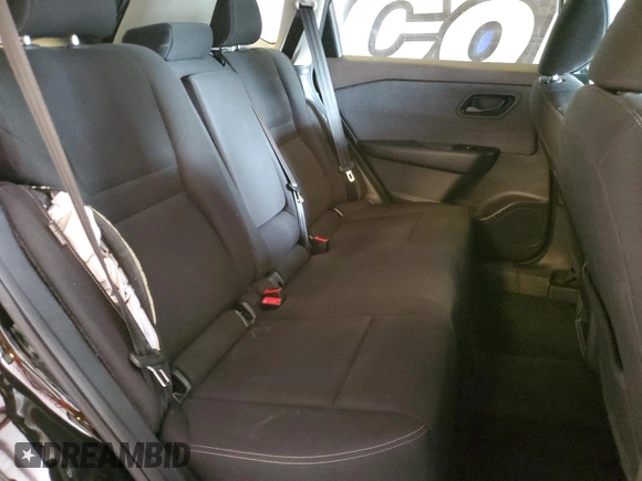 2023 Nissan Rogue S z VIN 5N1BT3AB1PC857790, wystawiony jako Copart lot #60016115 z przebiegiem 76 092 mil mil oraz Czysty tytuł • Clean title. Historia ofert i sprzedaży dostępna na DreamBid. Obrazek 11.