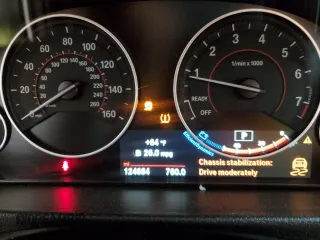 2017 BMW 3 Series 330i xDrive with VIN WBA8Z9C35HG827494, listed as a Copart auction lot 54508435 with 124,684 mi miles and Clean Title. Bid and sale history available at DreamBid. Image 9.