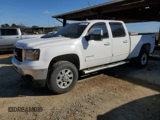 2011 GMC Sierra 2500HD SLT z VIN 1GT121C86BF128555, wystawiony jako Copart lot #46121585 z przebiegiem 343 675 mil mil oraz Szkoda całkowita • Salvage title. Historia ofert i sprzedaży dostępna na DreamBid. Obrazek 1.