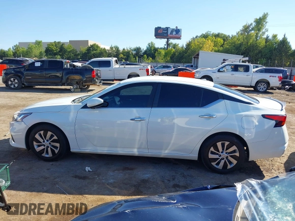 2020 Nissan Altima S with VIN 1N4BL4BV8LC174830, listed as a IAAI auction lot 40313313 with 83,686 mi miles and . Bid and sale history available at carsss.com. Image 15.