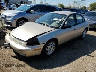 1998 Saturn SL z VIN 1G8ZK5272WZ253120, wystawiony jako Copart lot #72911384 z przebiegiem 140 198 mil mil oraz Szkody całkowita. Historia ofert i sprzedaży dostępna na DreamBid. Obrazek 1.