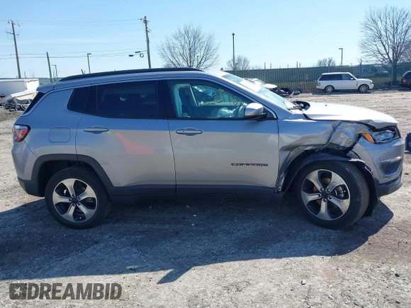 2017 Jeep Compass Latitude with VIN 3C4NJDBBXHT624119, listed as a IAAI auction lot 41827524 with 51,163 mi miles. Bid and sale history available at carsss.com. Image 13.