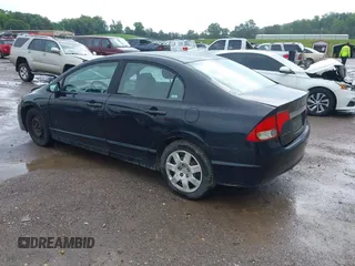 2009 Honda Civic LX z VIN 1HGFA16599L005064, wystawiony jako IAAI lot #42395387 z przebiegiem 297 398 mil mil oraz . Historia ofert i sprzedaży dostępna na DreamBid. Obrazek 3.