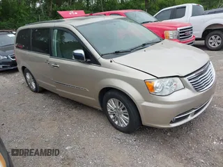 2013 Chrysler Town & Country Limited z VIN 2C4RC1GG3DR509146, wystawiony jako IAAI lot #42357549 z przebiegiem 168 428 mil mil oraz . Historia ofert i sprzedaży dostępna na DreamBid. Obrazek 1.