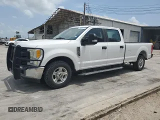 2017 Ford F-250 XL с VIN 1FT7W2A61HEB68868, выставлен на аукционе Copart как лот 55811175 с пробегом 180 279 миль миль и Чистый • Clean title. История ставок и продаж доступна на DreamBid. Изображение 1.