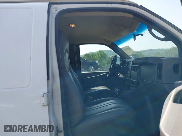2007 Chevrolet Express Cargo with VIN 1GCGG29V871189408, listed as a IAAI auction lot 42567032 with 330,203 mi miles and . Bid and sale history available at DreamBid. Image 5.