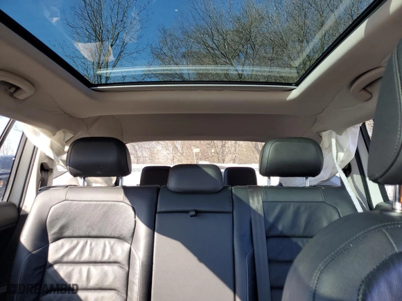 2018 Volkswagen Tiguan SEL Premium with VIN 3VV4B7AX6JM118344, listed as a Copart auction lot 50157515 with 186,812 mi miles and Salvage Title. Bid and sale history available at carsss.com. Image 10.