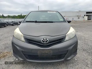 2012 Toyota Yaris L z VIN JTDJTUD3XCD512501, wystawiony jako Copart lot #56353845 z przebiegiem 148 907 mil mil oraz Czysty tytuł • Clean title. Historia ofert i sprzedaży dostępna na DreamBid. Obrazek 5.