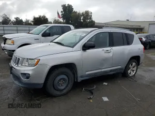 2011 Jeep Compass with VIN 1J4NT1FA3BD176632, listed as a Copart auction lot 85525484 with 112,160 mi miles and Clean Title. Bid and sale history available at carsss.com. Image 1.
