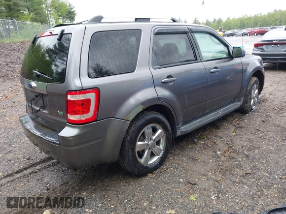 2010 Ford Escape Limited z VIN 1FMCU9EGXAKA70120, wystawiony jako IAAI lot #42330489 z przebiegiem 179 604 mil mil oraz . Historia ofert i sprzedaży dostępna na DreamBid. Obrazek 4.