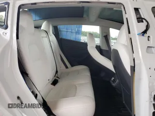 2023 Tesla Model 3 z VIN 5YJ3E1EA8PF471458, wystawiony jako Copart lot #60953035 z przebiegiem 26 773 mil mil oraz Szkoda całkowita • Salvage title. Historia ofert i sprzedaży dostępna na DreamBid. Obrazek 10.