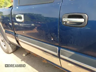 2003 Chevrolet Silverado 1500HD LS z VIN 1GCGK13U23F211313, wystawiony jako IAAI lot #42410523 z przebiegiem 396 076 mil mil oraz . Historia ofert i sprzedaży dostępna na DreamBid. Obrazek 12.