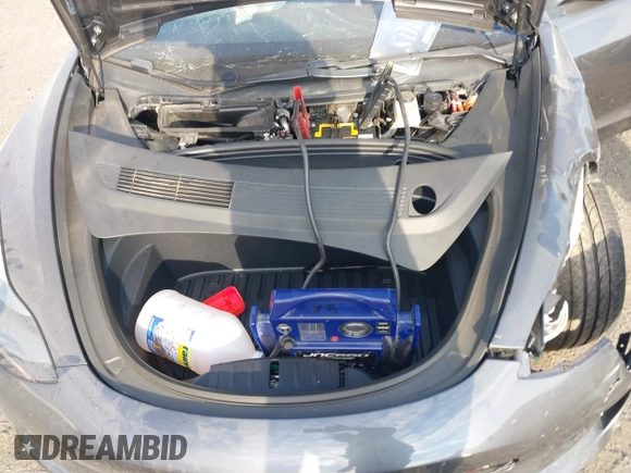2021 Tesla Model 3 Long Range with VIN 5YJ3E1EB6MF975916, listed as a IAAI auction lot 40713749 with 29,593 mi miles and . Bid and sale history available at DreamBid. Image 10.