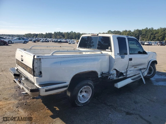 1997 Chevrolet C/K 1500 with VIN 2GBEC19R7V1118602, listed as a Copart auction lot 88310455 with 263,009 mi miles and Salvage Title. Bid and sale history available at carsss.com. Image 3.