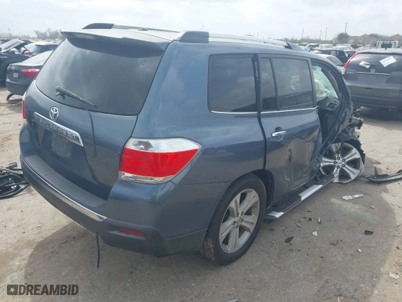 2012 Toyota Highlander Limited with VIN 5TDYK3EH6CS052585, listed as a IAAI auction lot 41750309 with 163,389 mi miles. Bid and sale history available at carsss.com. Image 4.
