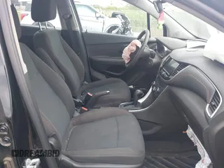 2020 Chevrolet Trax LS with VIN KL7CJKSB2LB086759, listed as a IAAI auction lot 42529290 with 79,635 mi miles and . Bid and sale history available at DreamBid. Image 5.