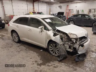 2015 Toyota Venza LE with VIN 4T3BA3BB1FU068737, listed as a IAAI auction lot 41565365 with 164,022 mi miles. Bid and sale history available at carsss.com. Image 1.