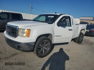 2007 GMC Sierra 1500 SLE1 with VIN 2GTEC190X71526723, listed as a Copart auction lot 85796874 with 301,892 mi miles and Salvage Title. Bid and sale history available at DreamBid. Image 1.