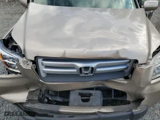 2006 Honda Pilot EX-L with VIN 5FNYF28586B048997, listed as a Copart auction lot 71120924 with 215,080 mi miles and Salvage Title. Bid and sale history available at carsss.com. Image 12.