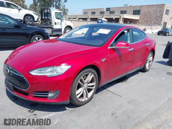 2014 Tesla Model S 60 with VIN 5YJSA1S11EFP33278, listed as a IAAI auction lot 42441781 with Not provided miles and . Bid and sale history available at DreamBid. Image 2.
