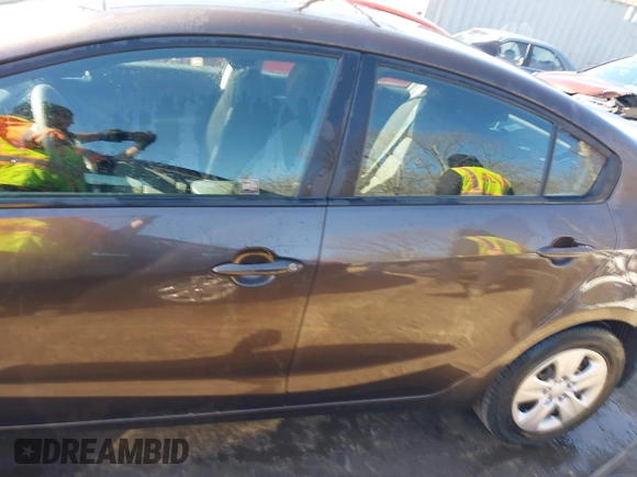 2017 Kia Forte LX with VIN 3KPFK4A76HE041128, listed as a IAAI auction lot 41897924 with 46,035 mi miles. Bid and sale history available at carsss.com. Image 14.