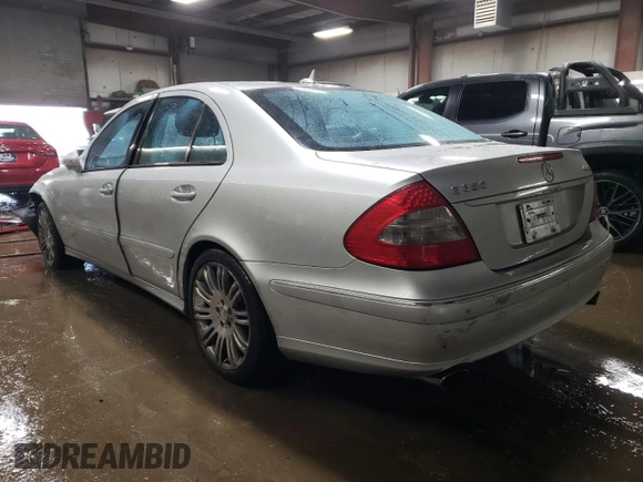 2007 Mercedes-Benz E-Class 3.5L with VIN WDBUF87X87X218737, listed as a Copart auction lot 47632535 with 123,742 mi miles and Salvage Title. Bid and sale history available at carsss.com. Image 2.