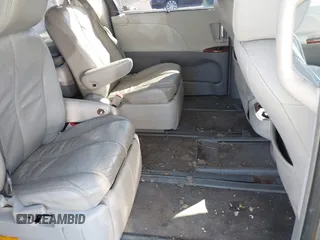 2012 Toyota Sienna XLE with VIN 5TDDK3DC6CS045009, listed as a IAAI auction lot 41790571 with 154,817 mi miles. Bid and sale history available at carsss.com. Image 8.