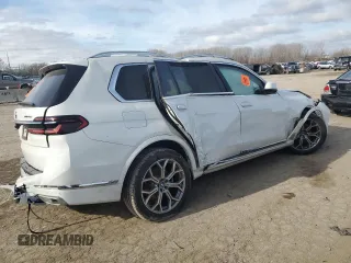 2025 BMW X7 xDrive40i with VIN 5UX23EM03S9Y24904, listed as a Copart auction lot 43940285 with 0 mi miles and Clean Title. Bid and sale history available at carsss.com. Image 3.